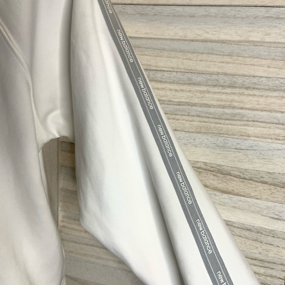 New Balance White and Gray Logo Stripe Long Sleeve Half Zip Pullover Top L - Picture 10 of 14